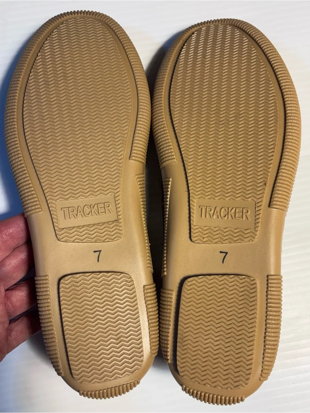 NWOT Mens Hammacher Schlemmer Moccasins 7